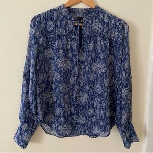 Like New 💙Ann Taylor Navy Floral Blouse